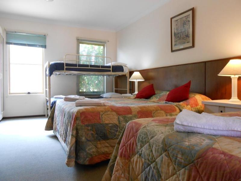 Augusta'S Georgiana Molloy Motel Экстерьер фото